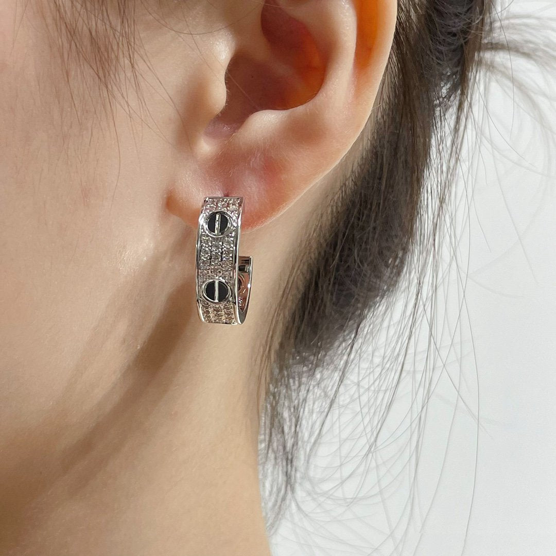 [Noble Aura jewelry]LOVE CERAMIC DIAMOND PAVED SILVER EARRINGS
