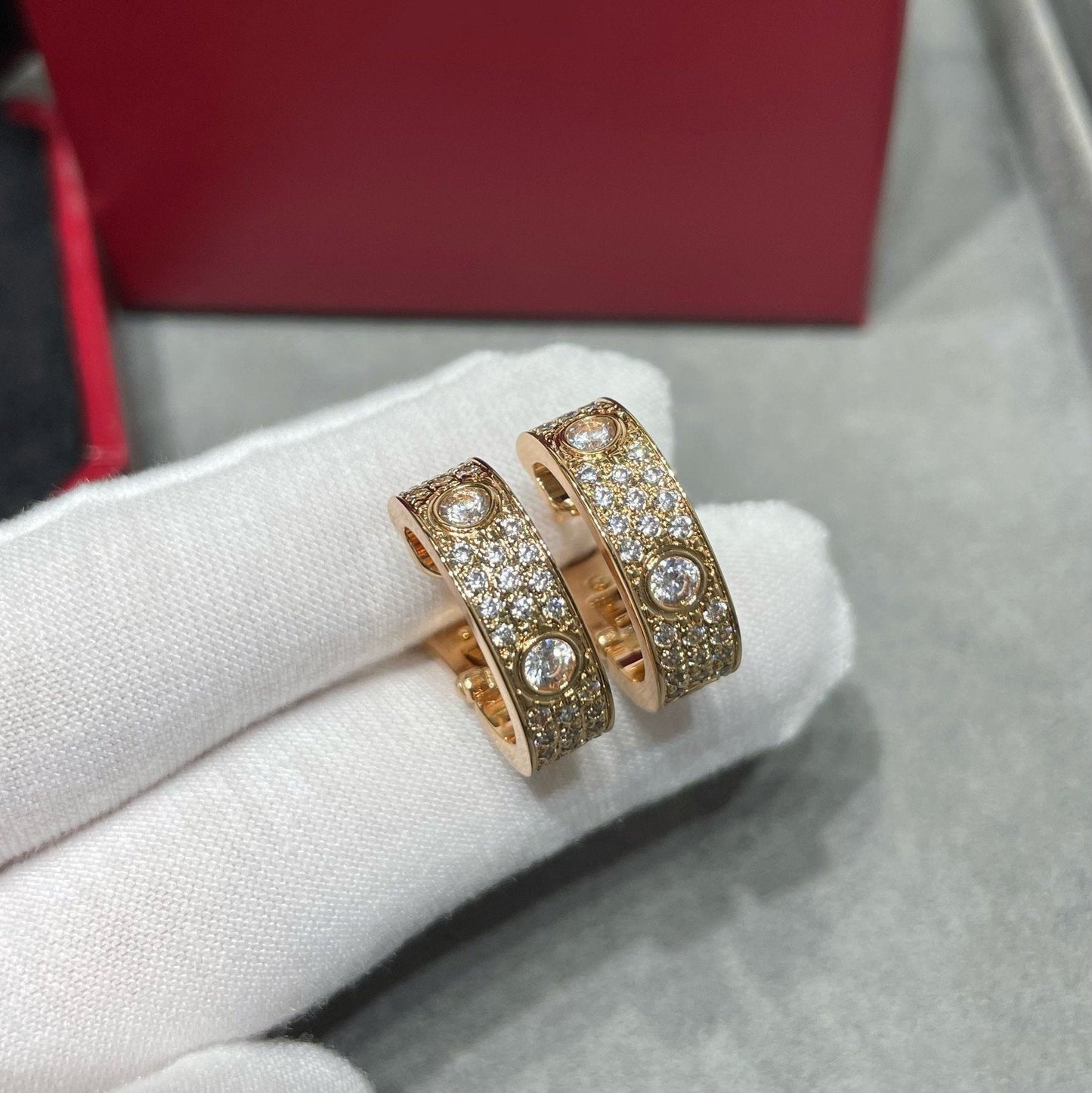[Noble Aura jewelry]LOVE 5.5MM DIAMOND PAVED EARRINGS