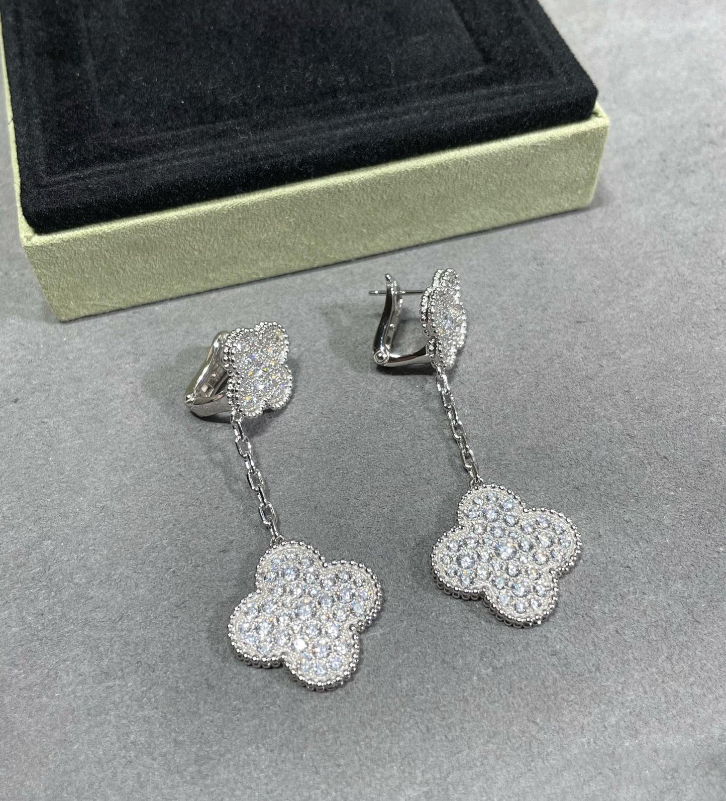 [Noble Aura jewelry]CLOVER 2 MOTIFS DIAMOND PAVED SILVER EARRINGS