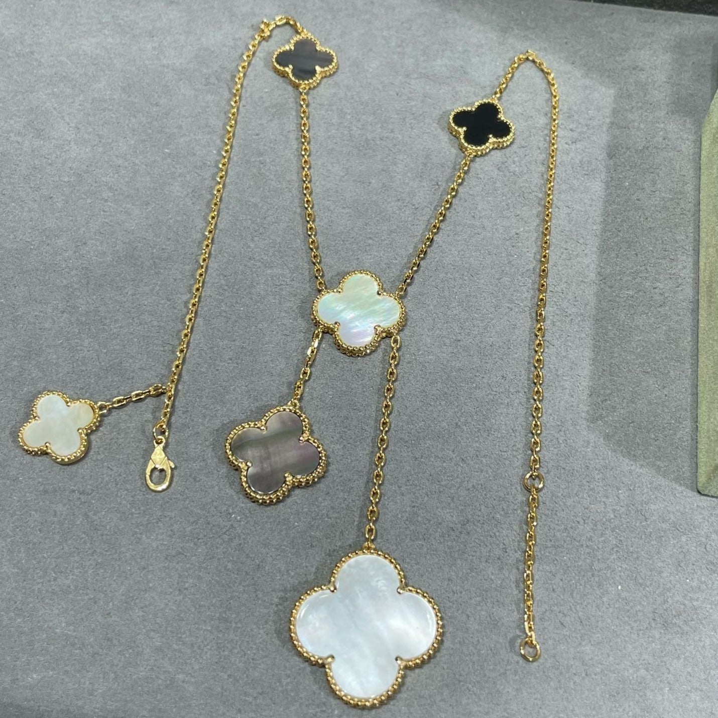 [Noble Aura jewelry]CLOVER 6 MOTIF MOP ONYX GOLD NECKLACE