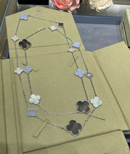 [Noble Aura jewelry]CLOVER 16 MOTIF CHALCEDONY MOP SILVER NECKLACE