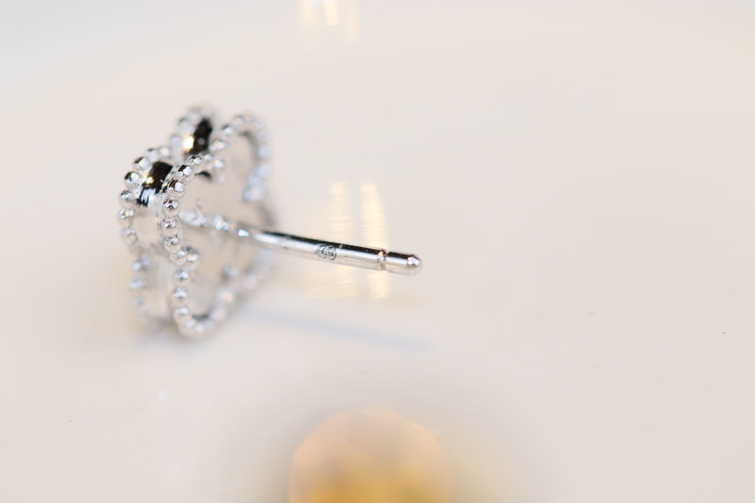 [Noble Aura jewelry]CLOVER MINI TURQUOISE SILVER STUD EARRINGS