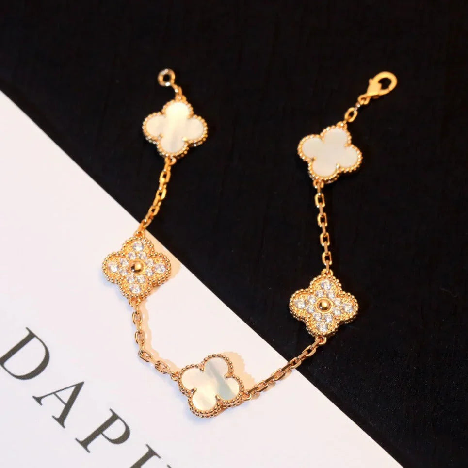 [Noble Aura jewelry]CLOVER WHITE PEARL MOP 5 MOTIF BRACELET COLLECTION