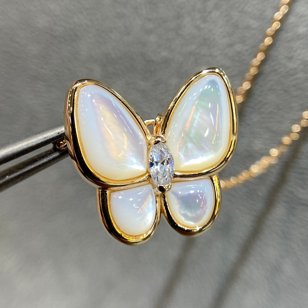 [Noble Aura jewelry]BUTTERFLY MOP DIAMOND NECKLACE