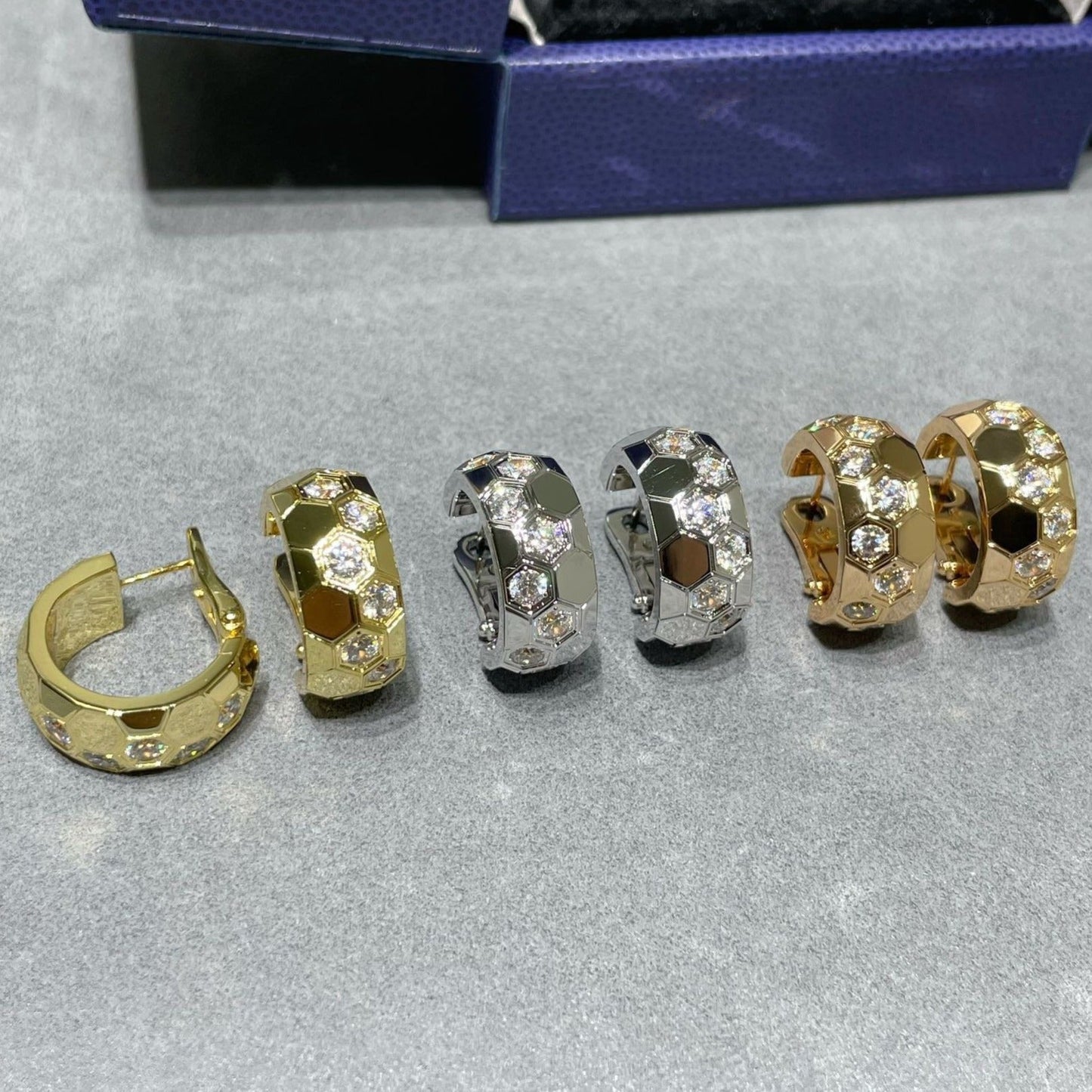 [Noble Aura jewelry]BEE LOVE DIAMOND HOOP EARRINGS