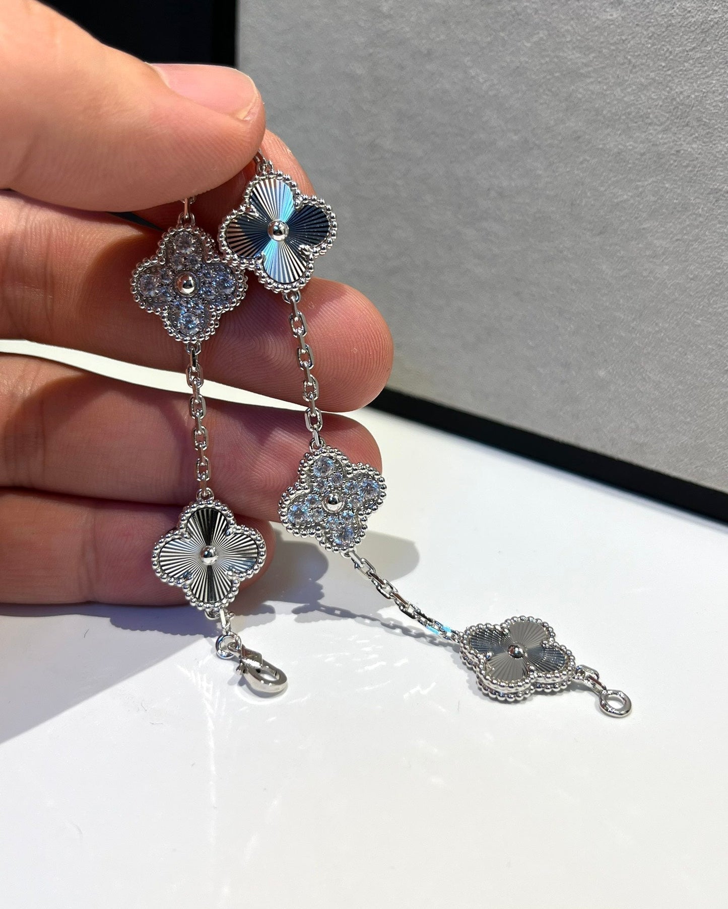[Noble Aura jewelry] CLOVER 5 MOTIF LASER BRACELET COLLECTION