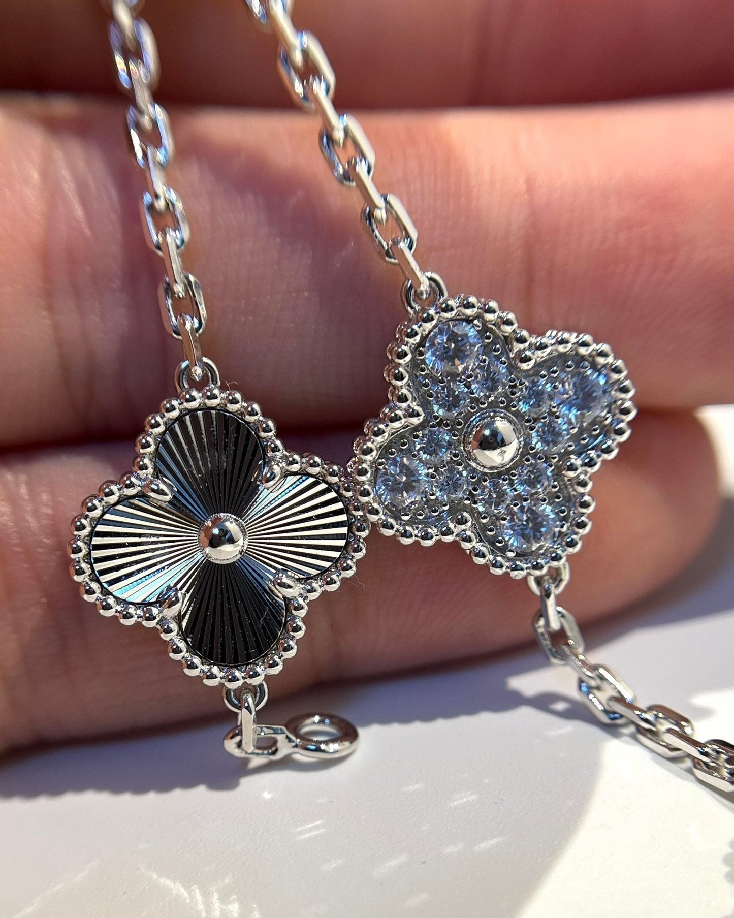 [Noble Aura jewelry] CLOVER 5 MOTIF LASER BRACELET COLLECTION