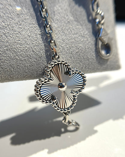 [Noble Aura jewelry] CLOVER 5 MOTIF LASER BRACELET COLLECTION