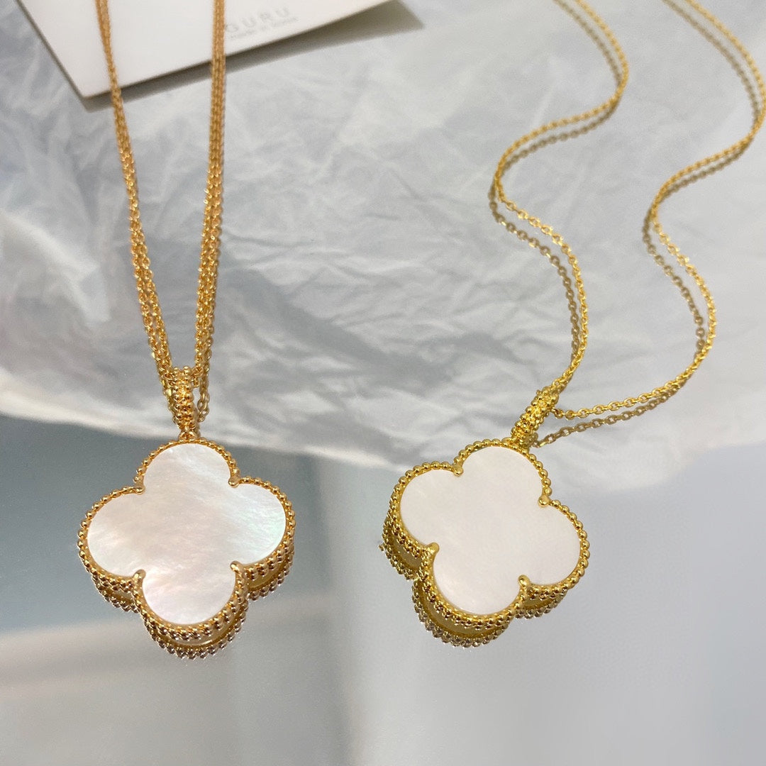 [Noble Aura jewelry]CLOVER 25MM MOP LARGE PENDANT NECKLACE