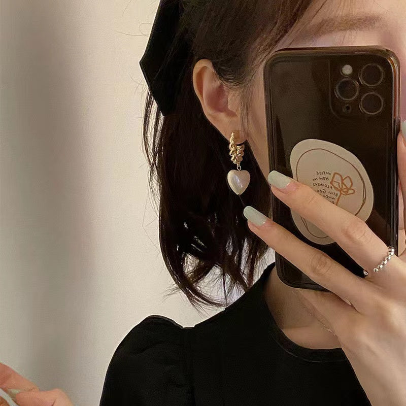Heart-shaped Pearl Pendant Drop Earrings