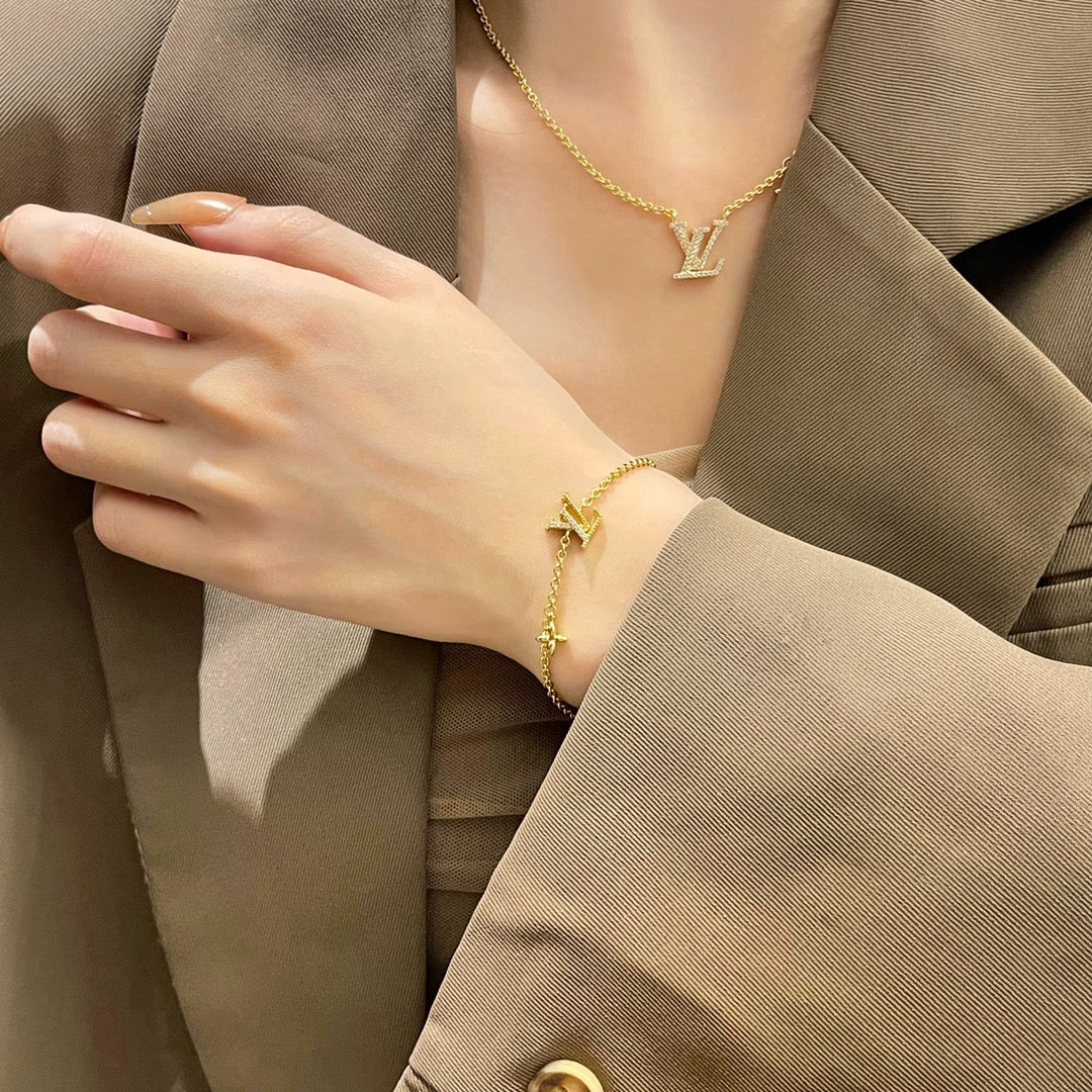 [Noble Aura jewelry]LOGO STAR MOTIF GOLD BRACELET