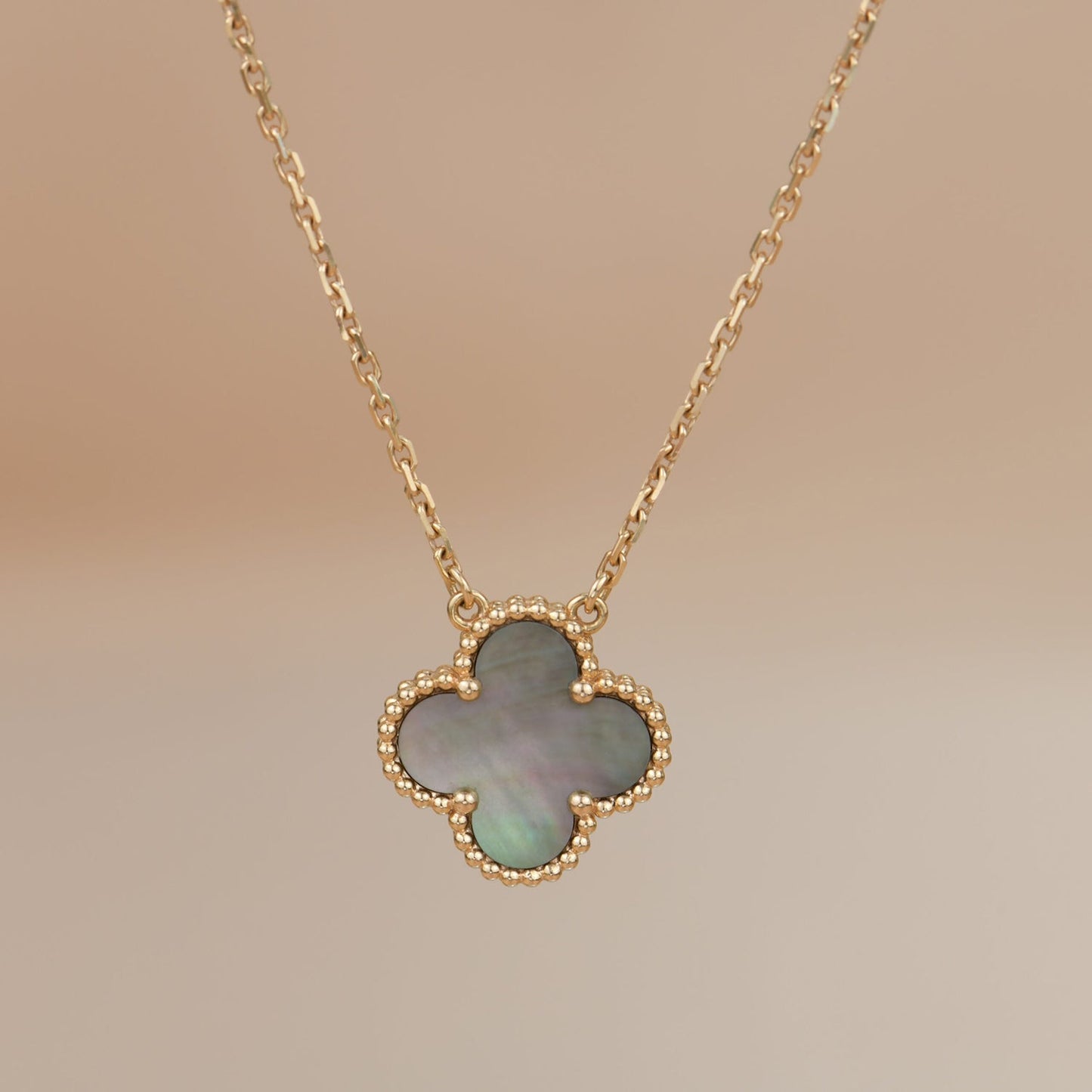 [Noble Aura jewelry]CLOVER 15MM  GRAY MOTHER OF PEARL NECKLACE