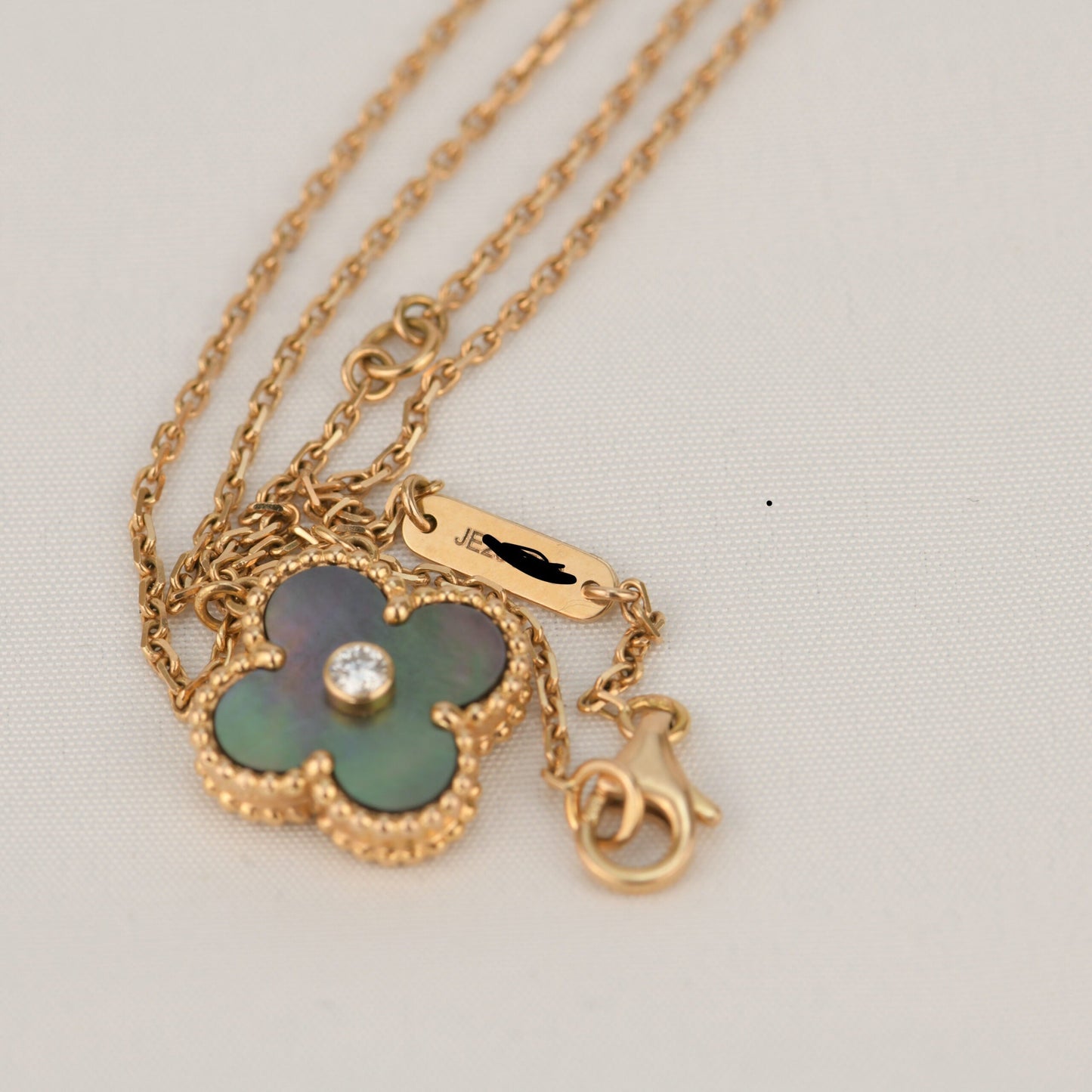 [Noble Aura jewelry]CLOVER 15MM DIAMOND AND MOTHER-OF-GREY NECKLACE