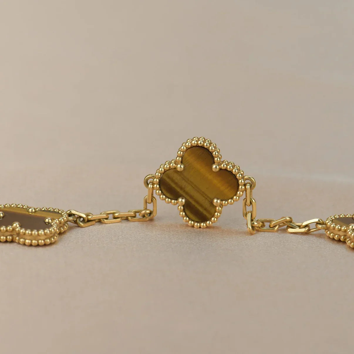 [Noble Aura jewelry] CLOVER 5 MOTIFS TIGER EYE BRACELET COLLECTION