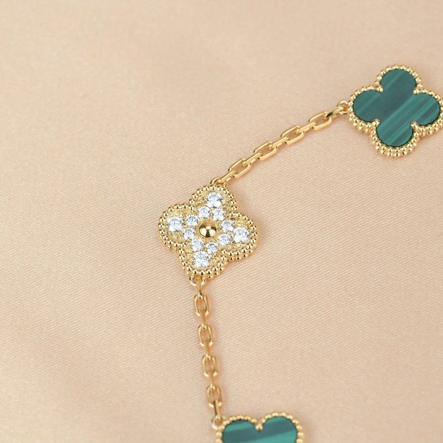 [Noble Aura jewelry] CLOVER 5 MOTIF MALACHITE BRACELET COLLECTION