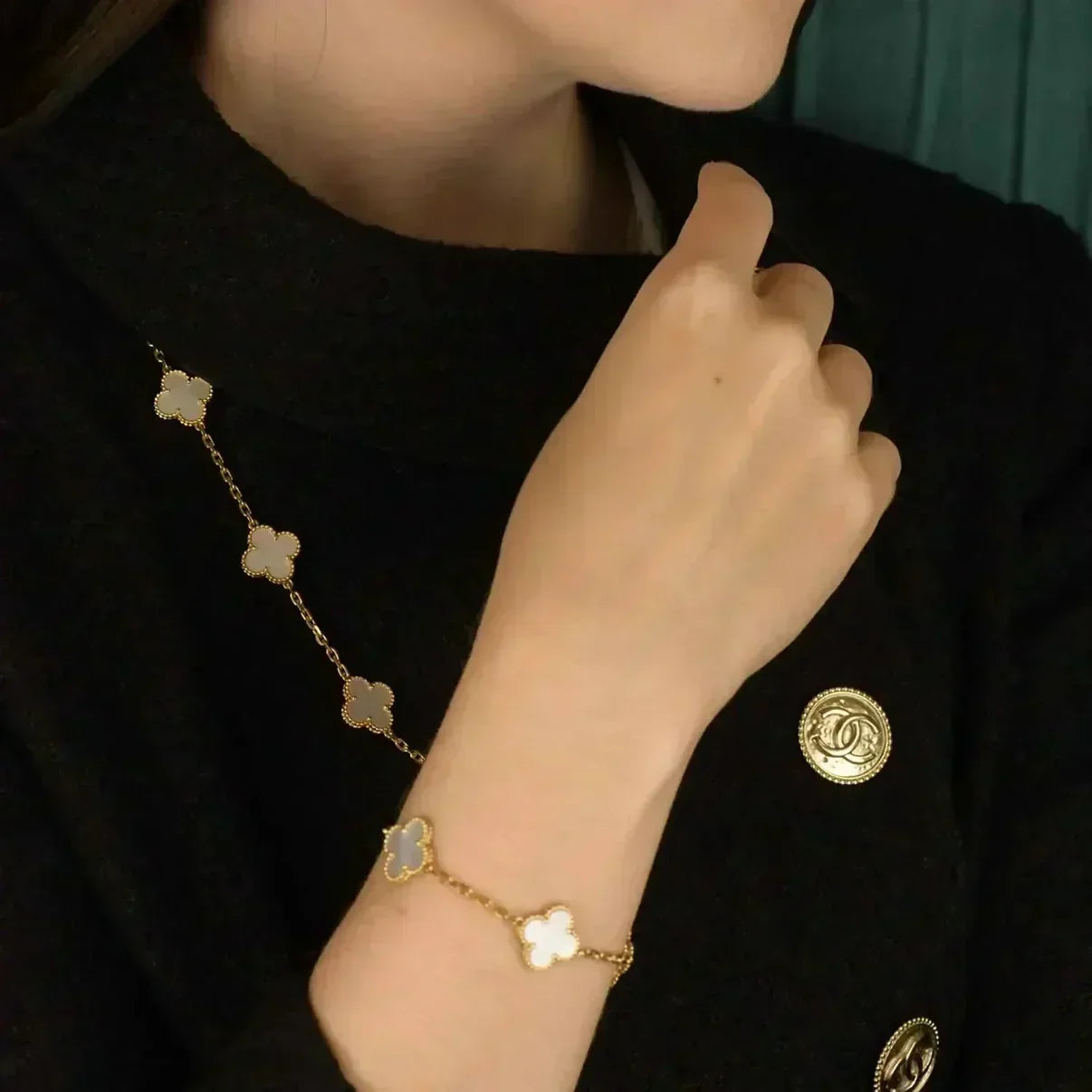 [Noble Aura jewelry]CLOVER WHITE PEARL MOP 5 MOTIF BRACELET COLLECTION