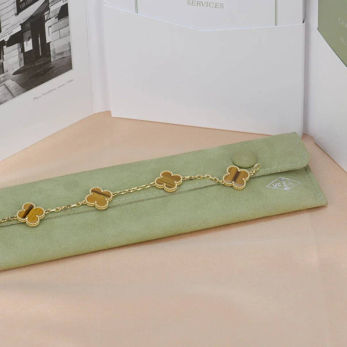 [Noble Aura jewelry] CLOVER 5 MOTIFS TIGER EYE BRACELET COLLECTION