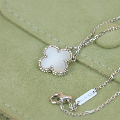 [Noble Aura jewelry]CLOVER  15MM WHITE MOTHER-OF-PEARL SILVER