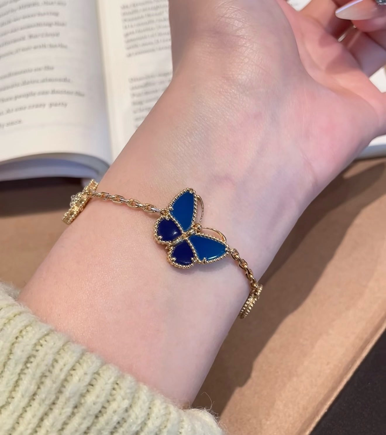 [Noble Aura jewelry]LUCKY SPRING BUTTERFLY 5 MOTIF BRACELET