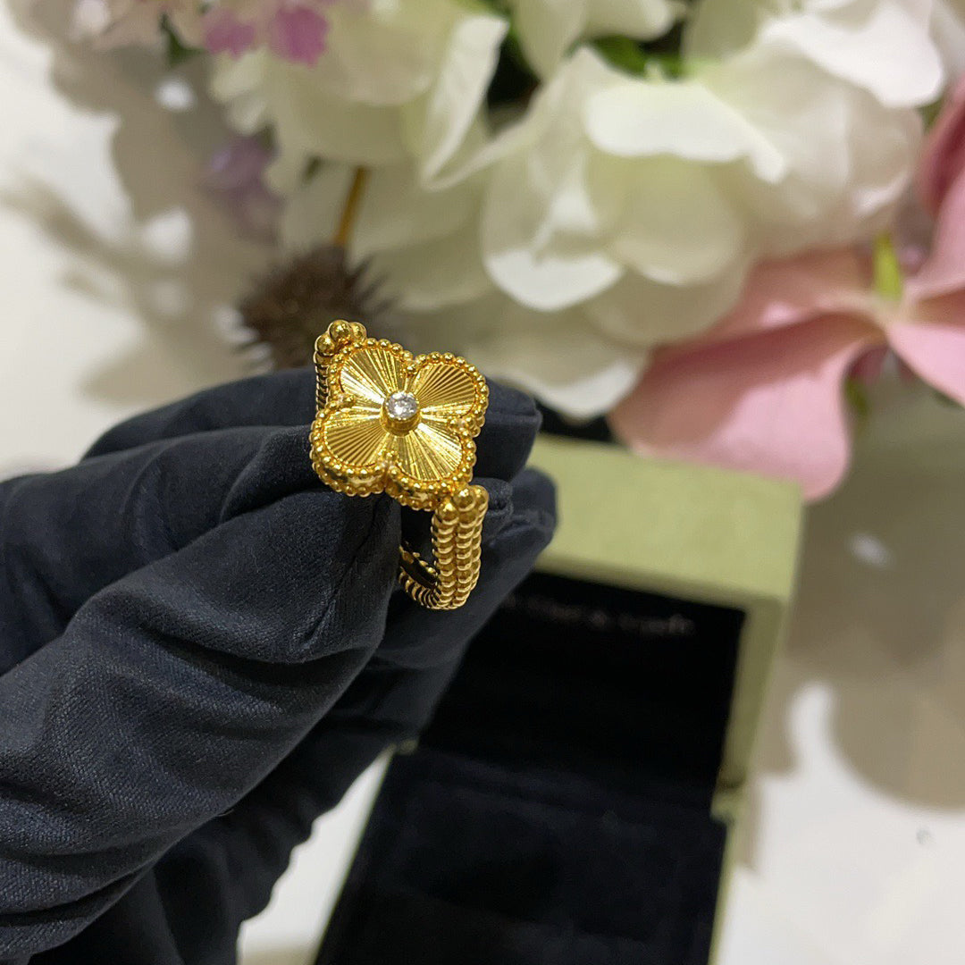 [Noble Aura jewelry]CLOVER RIVERSIBLE RING GOLD COLLECTION