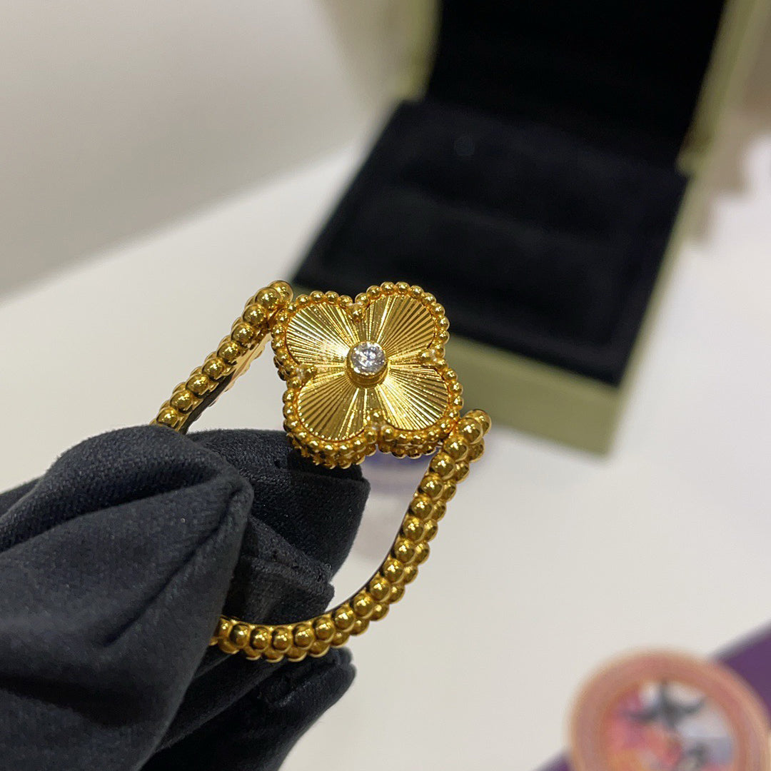 [Noble Aura jewelry]CLOVER RIVERSIBLE RING GOLD COLLECTION