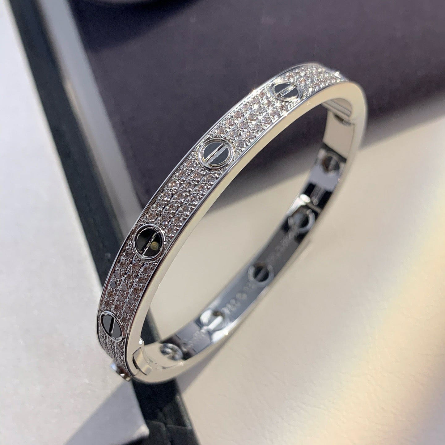 [Noble Aura jewelry]LOVE BRACELET 6.1MM DIAMOND-PAVED CERAMIC