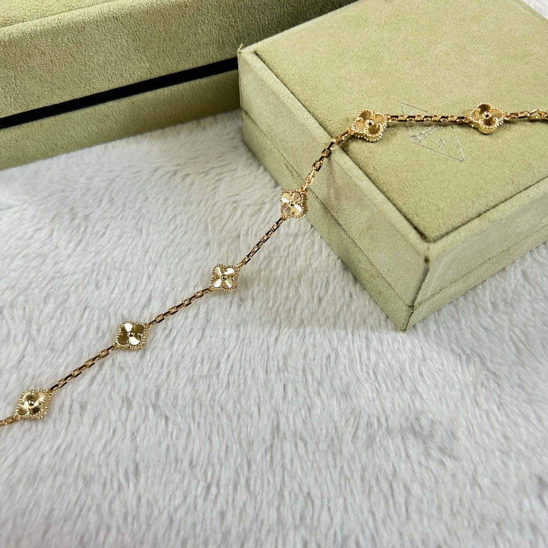 [Noble Aura jewelry]CLOVER 6 MOTIF DIAMOND BRACELET