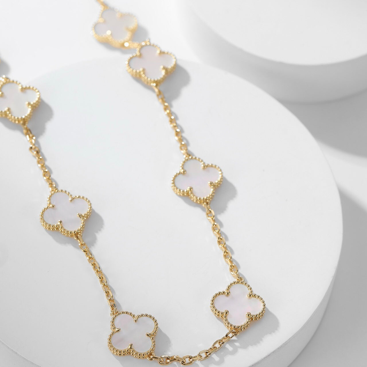 [Noble Aura jewelry]CLOVER 10 MOTIFS WHITE MOTHER OF PEARL NECKLACE