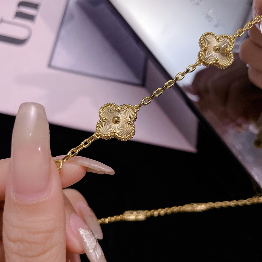 [Noble Aura jewelry]CLOVER 10 MOTIFS LASER NECKLACE