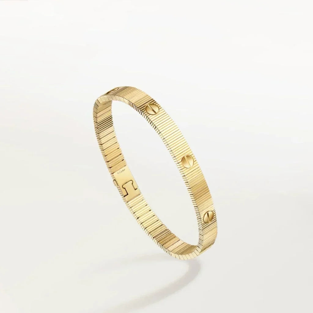 [Noble Aura jewelry] Lucky Spring Butterfly 5-Motif & LOVE Unlimited Bracelet Stack Set