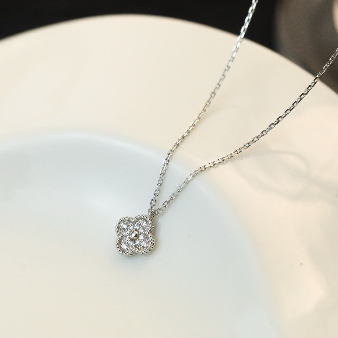 [Noble Aura jewelry]CLOVER MINI 9.5MM PENDANT DIAMOND NECKLACE