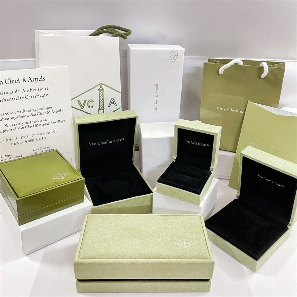 [Noble Aura jewelry]VA CLOVER BOX GIFT BAG