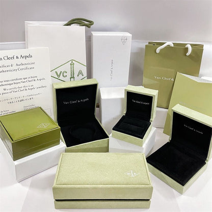 [Noble Aura jewelry]VA CLOVER BOX GIFT BAG