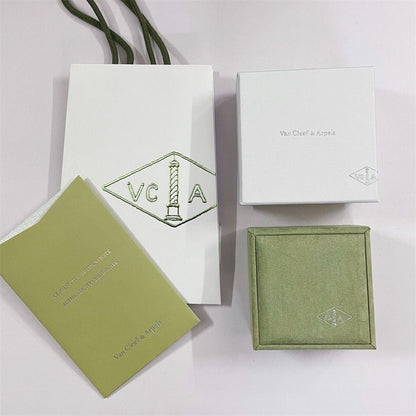 [Noble Aura jewelry]VA CLOVER BRACELET NECKLACE RING BOX GIFT BAG