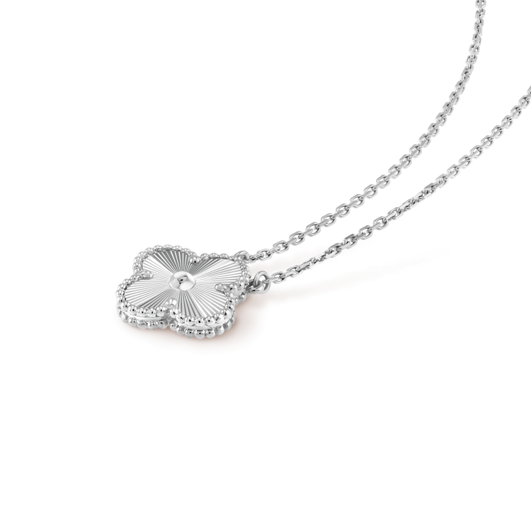 [Noble Aura jewelry]CLOVER 15MM LASER NECKLACE SILVER