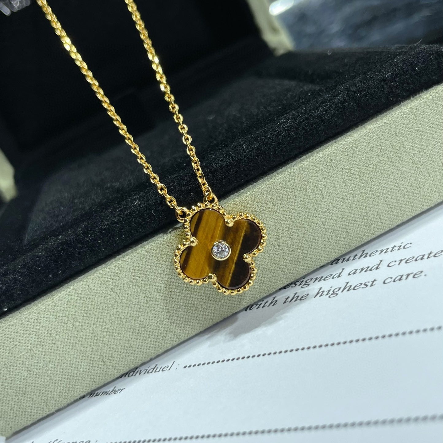 [Noble Aura jewelry]CLOVER 15MM DIAMOND AND YELLOW TIGER'S EYE AGATE necklace