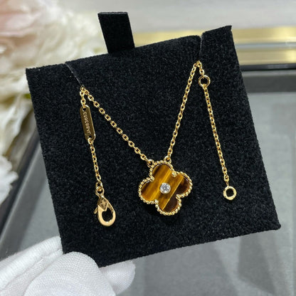 [Noble Aura jewelry]CLOVER 15MM DIAMOND AND YELLOW TIGER'S EYE AGATE necklace