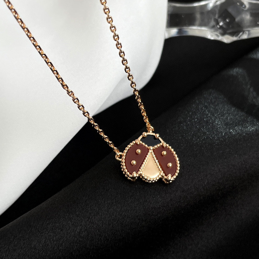 [Noble Aura jewelry]LUCKY  CARNELIANS LADYBUG NECKLACE