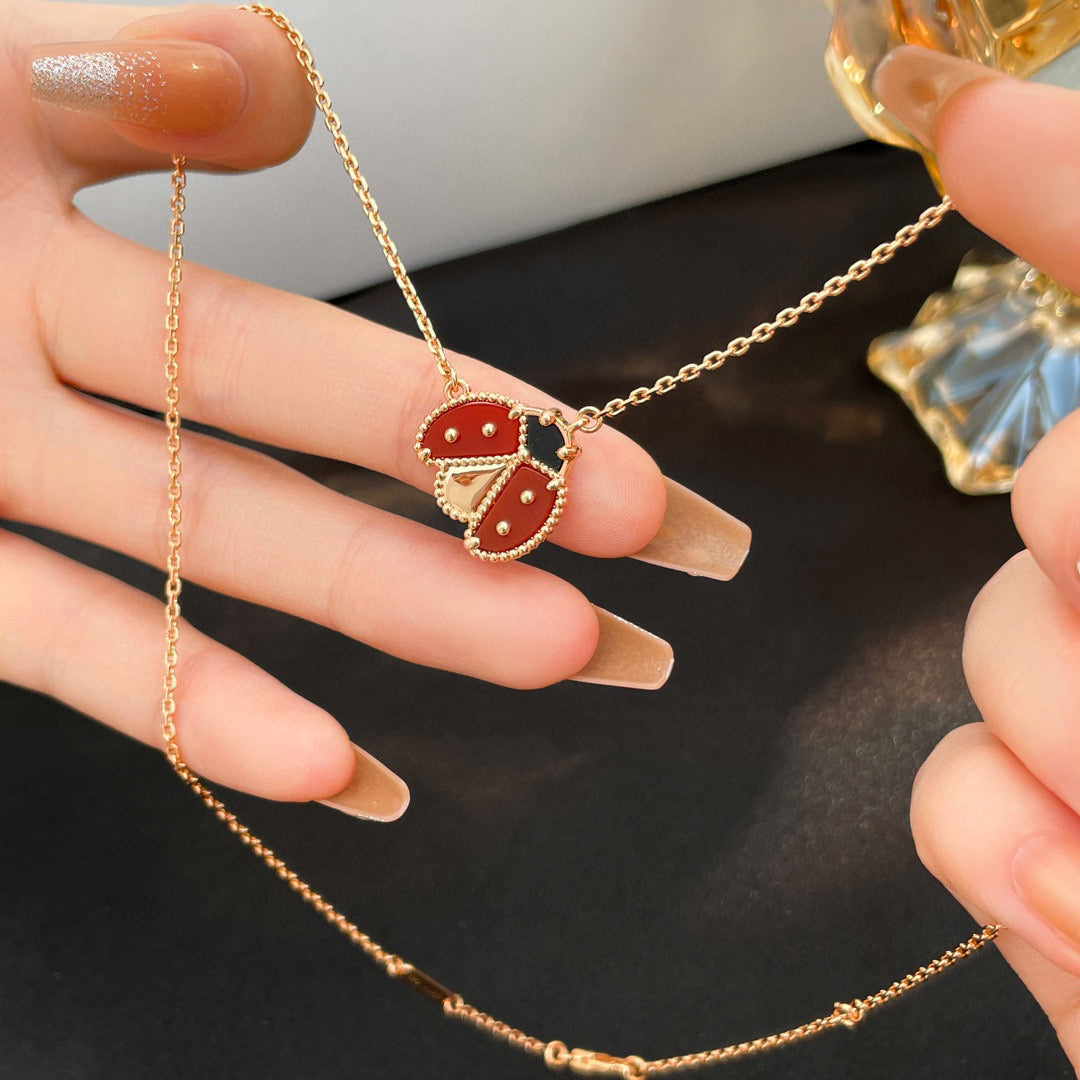 [Noble Aura jewelry]LUCKY  CARNELIANS LADYBUG NECKLACE
