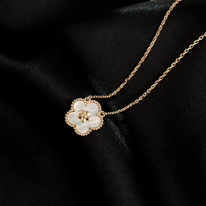 [Noble Aura jewelry]LUCKY  WHITE MOP  PLUM BLOSSOM NECKLACE