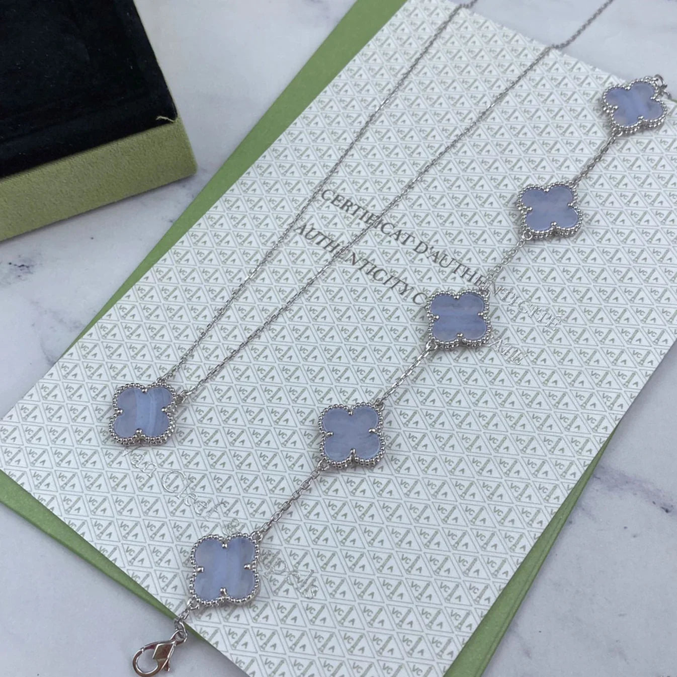 [Noble Aura jewelry] CLOVER 5 MOTIF PURPLE CHALCEDONY BRACELET COLLECTION