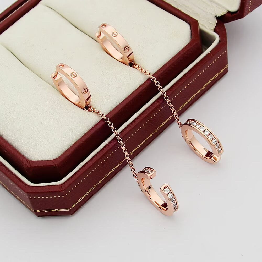 [Noble Aura jewelry]LOVE 3.0MM HALF DIAMOND EARRINGS