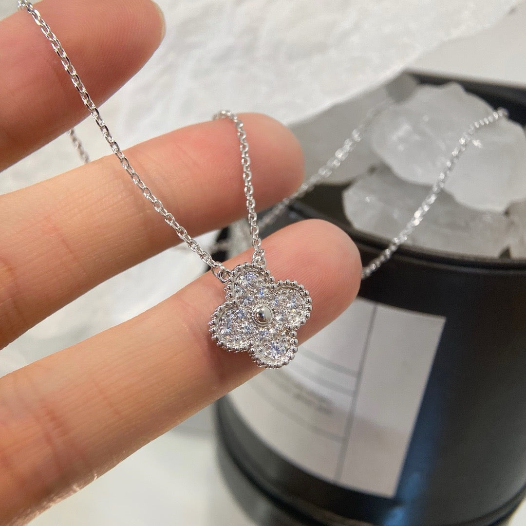 [Noble Aura jewelry]CLOVER 15MM DIAMOND SINGLE FLOWER NECKLACE
