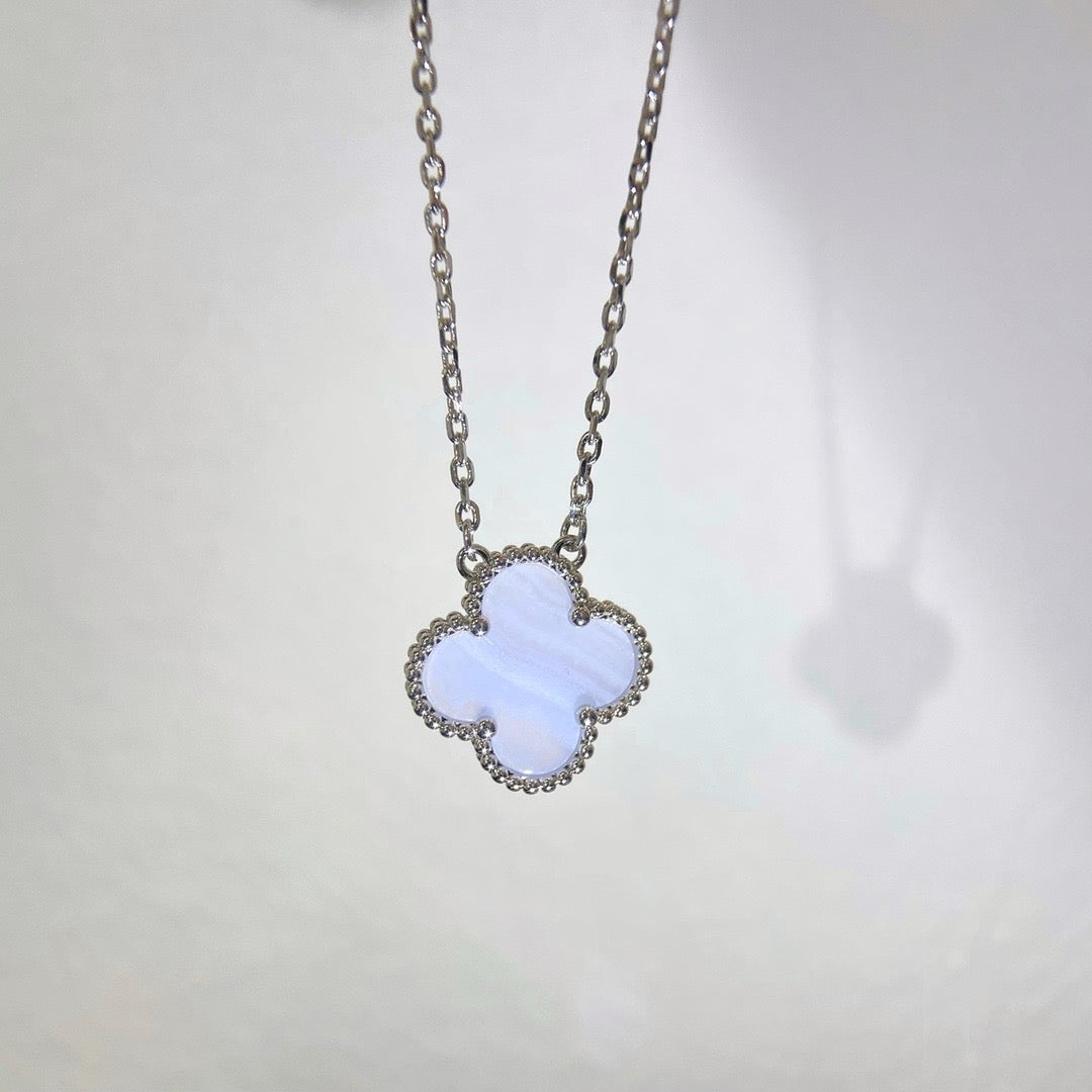 [Noble Aura jewelry]CLOVER 15MM BLUE CHALCEDONY NECKLACE SILVER
