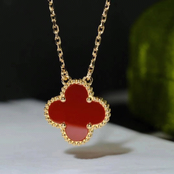 [Noble Aura jewelry]CLOVER 15MM CARNELIAN SINGLE FLOWER NECKLACE