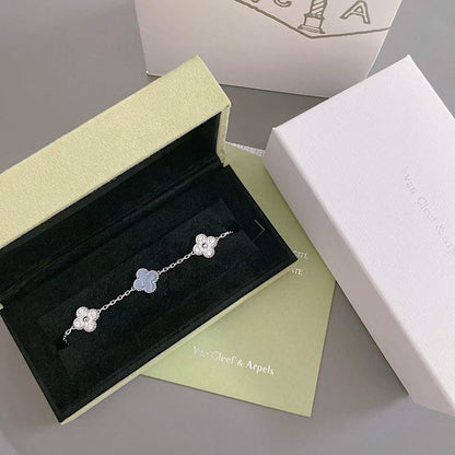 [Noble Aura jewelry] CLOVER 5 MOTIF PURPLE CHALCEDONY BRACELET COLLECTION