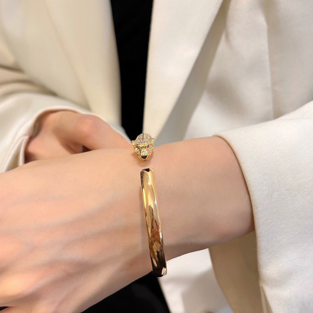 [Noble Aura jewelry]PANTHERE HALF DIAMOND OPEN BRACELET