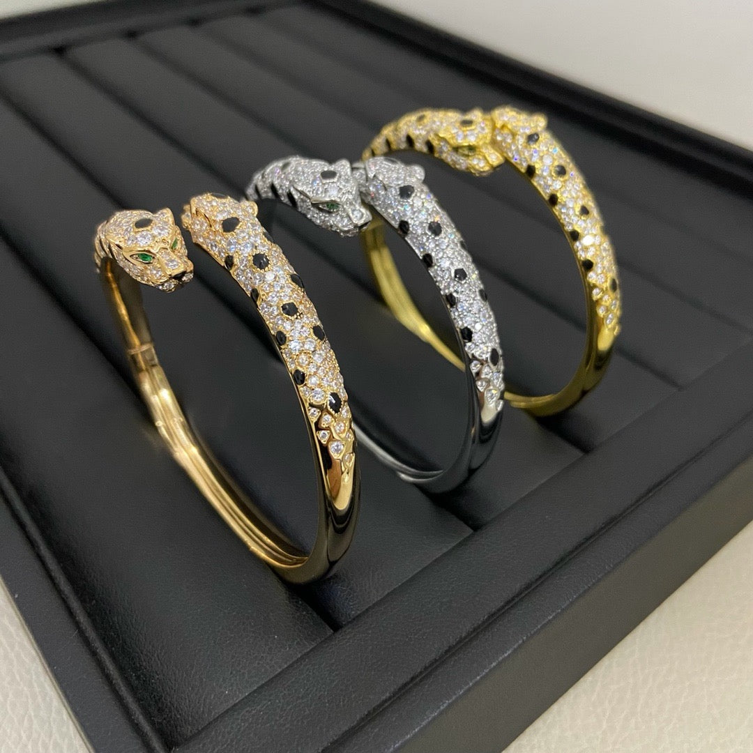 [Noble Aura jewelry]PANTHERE DOUBLE HEADED HALF DIAMOND OPEN BRACELET