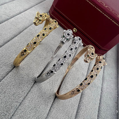 [Noble Aura jewelry]PANTHERE DOUBLE HEADED HALF DIAMOND OPEN BRACELET