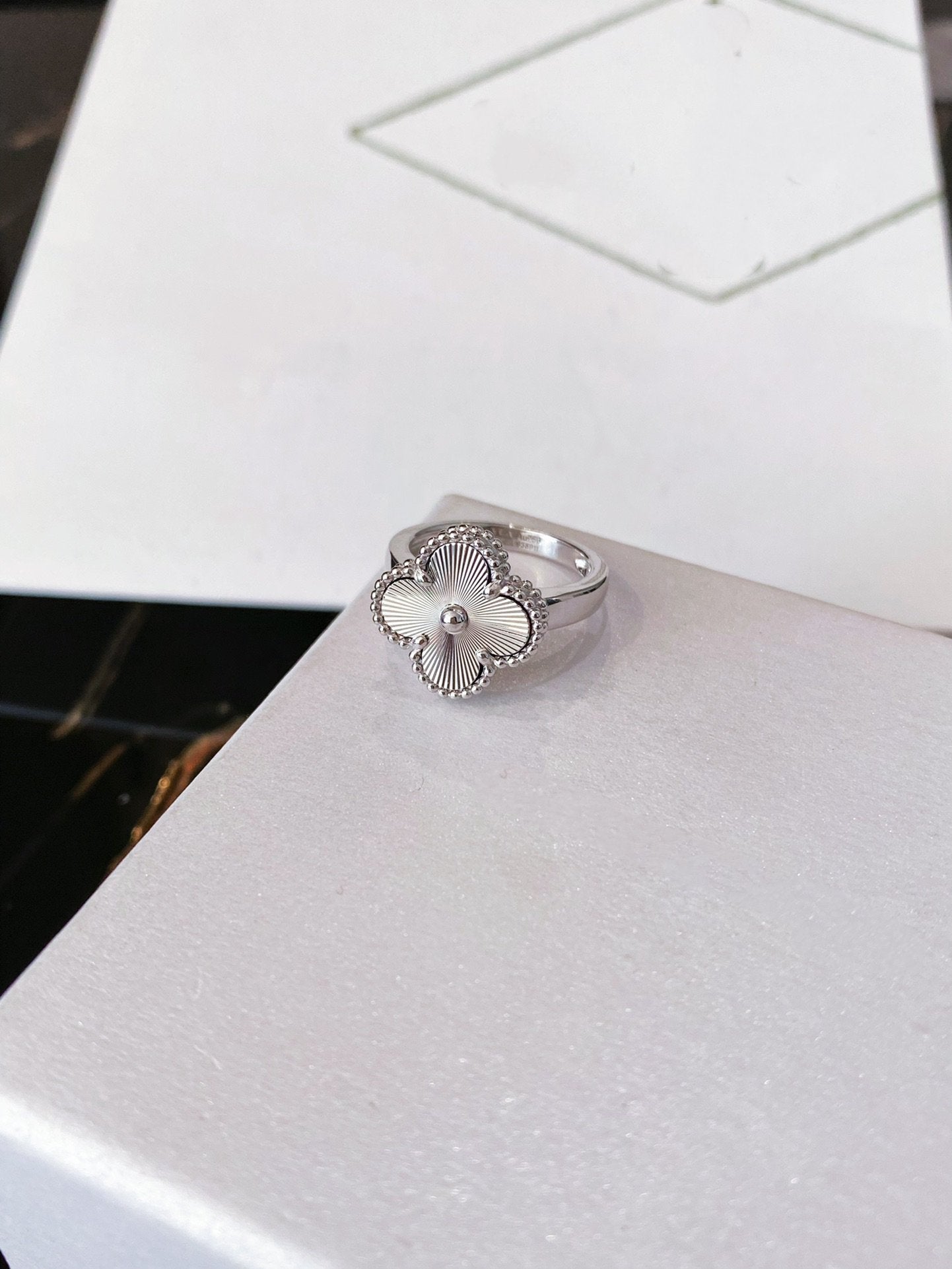 [Noble Aura jewelry]CLOVER SILVER RING
